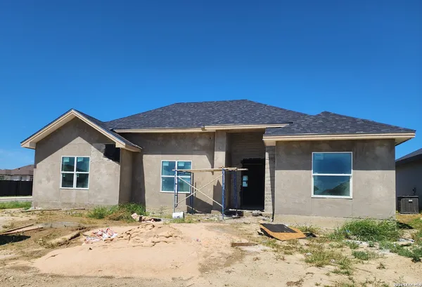 $310,000 | 3194 Ethel Drive, Eagle Pass, TX 78852