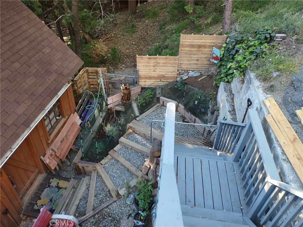 23844 Bowl Road Crestline, CA 92325 - Photo 9 of 9 Entry stairs down to home