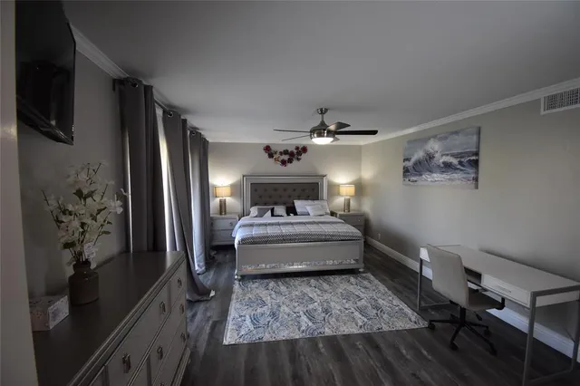 $200,000 | 538 E Avenue, Unit B, Grand Prairie, TX 75050