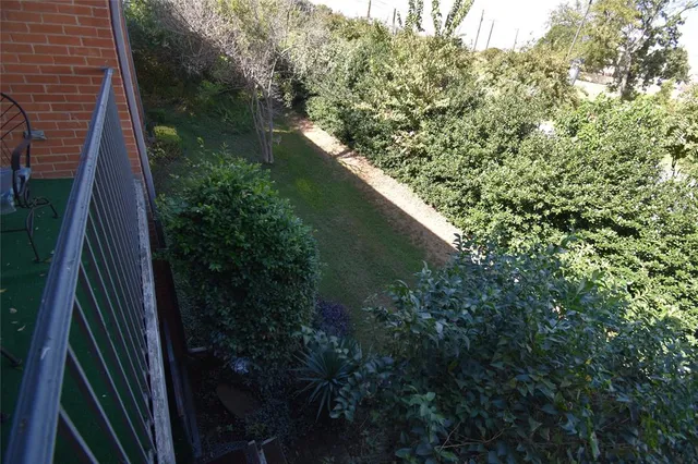 $200,000 | 538 E Avenue, Unit B, Grand Prairie, TX 75050