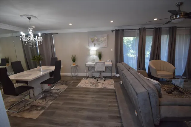 $200,000 | 538 E Avenue, Unit B, Grand Prairie, TX 75050