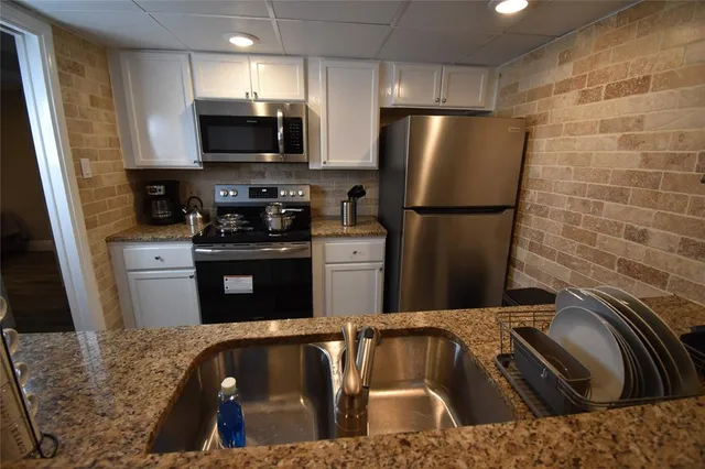 $200,000 | 538 E Avenue, Unit B, Grand Prairie, TX 75050