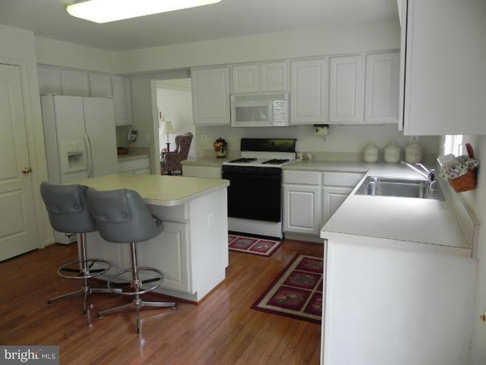 8128 Rose Haven Road Baltimore, MD 21237 - Photo 17 of 28 Kitchen
