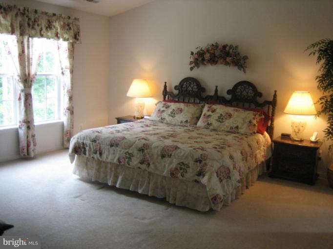 8128 Rose Haven Road Baltimore, MD 21237 - Photo 6 of 28 Bedroom (Master)