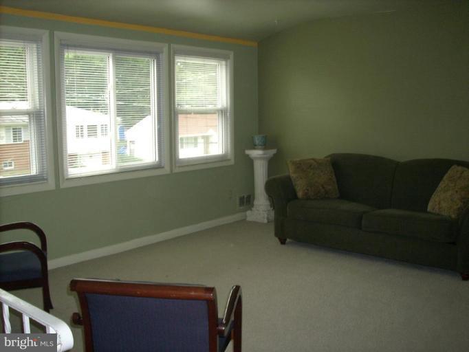 8103 Turner Street Fort Washington, MD 20744 - Photo 7 of 10 Living Room