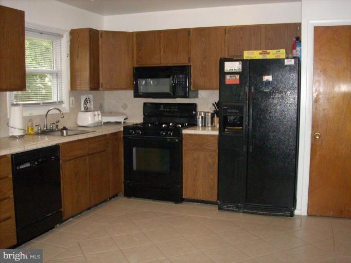 8103 Turner Street Fort Washington, MD 20744 - Photo 9 of 10 Kitchen
