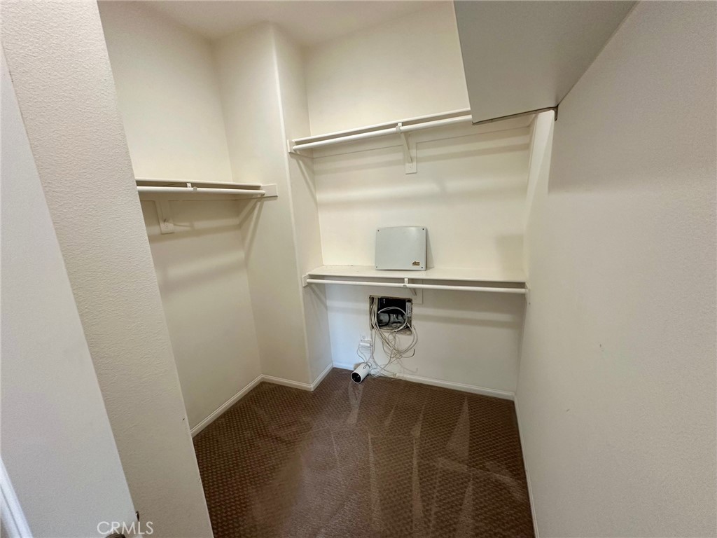 422 West Rte 66, Unit 87 Glendora, CA 91740 - Photo 29 of 35 a bathroom with a sink and a mirror