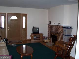 546 Wales Road Havertown, PA 19083 - Photo 2 of 5