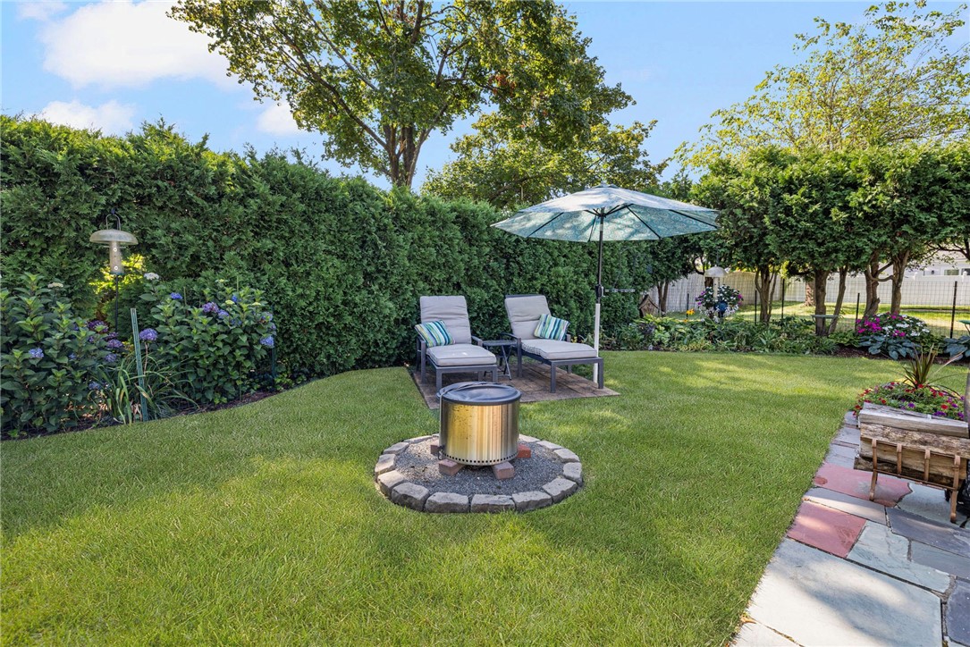 115 Beverly Road East Providence, RI 02915 - Photo 11 of 33