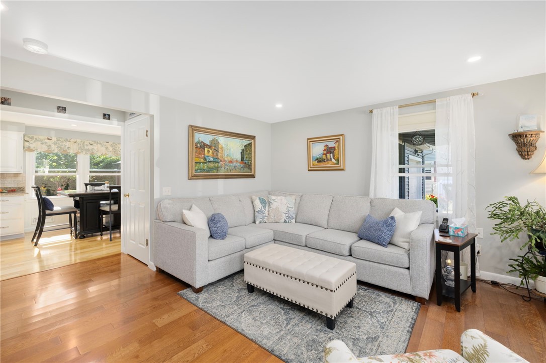 115 Beverly Road East Providence, RI 02915 - Photo 21 of 33