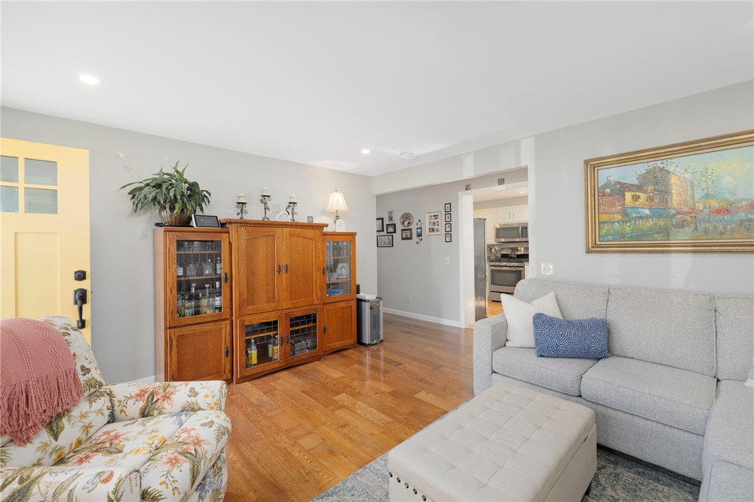 115 Beverly Road East Providence, RI 02915 - Photo 22 of 33