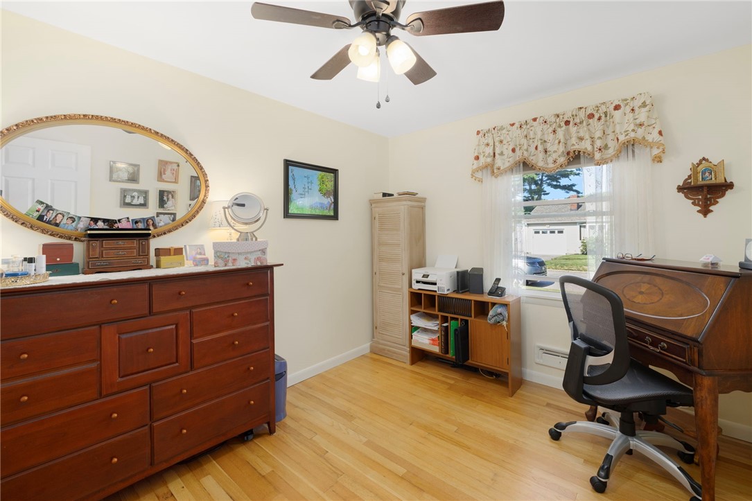 115 Beverly Road East Providence, RI 02915 - Photo 28 of 33