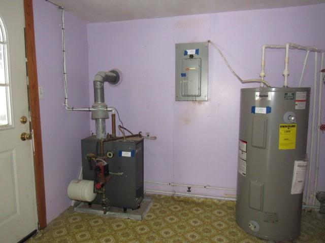 303 Lemmon Hollow Road Kittanning, PA 16201 - Photo 15 of 17 a bathroom with a sink