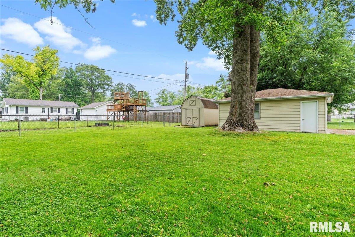 525 Sattley Street Rochester, IL 62563 - Photo 32 of 39