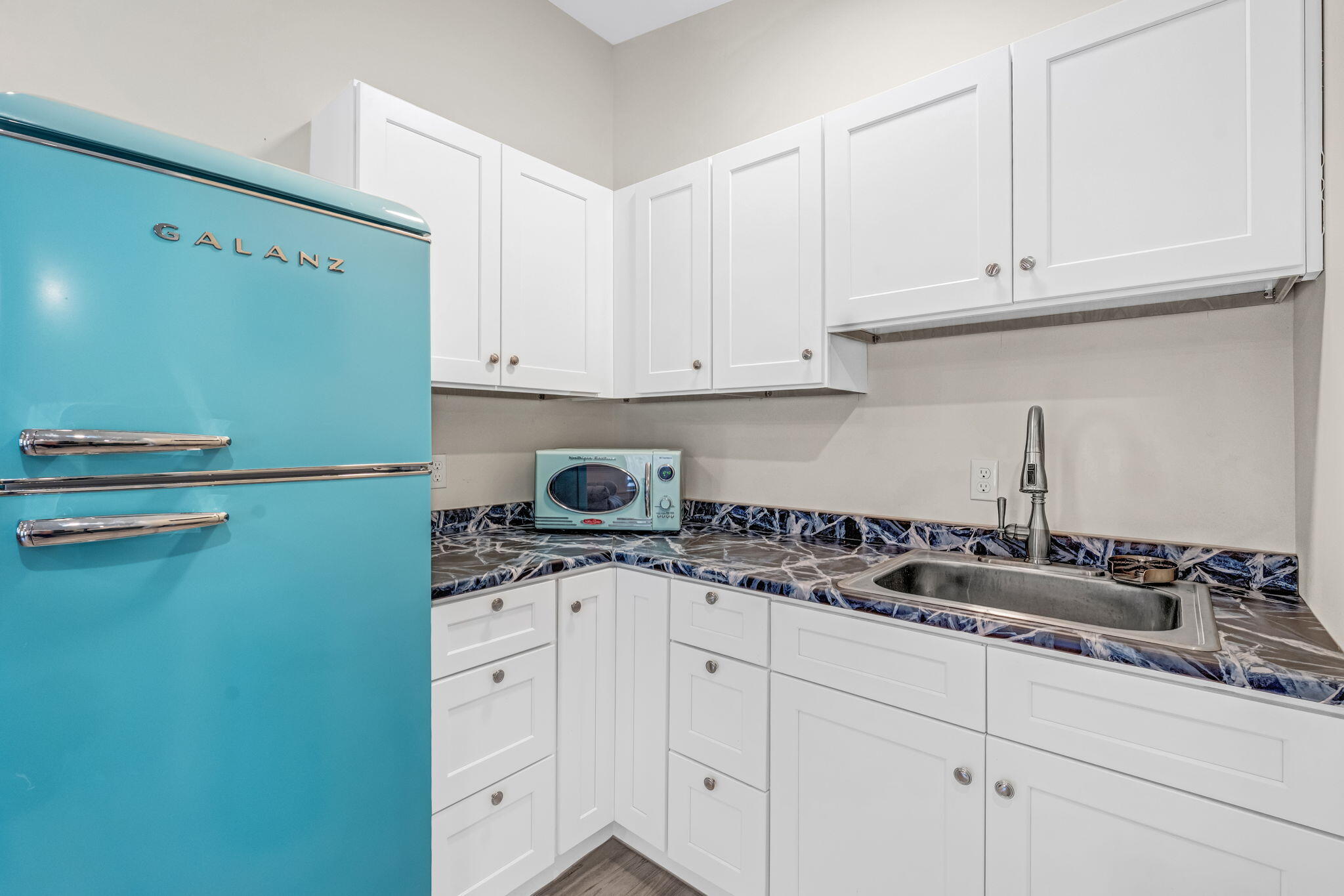 156 Congress Street Belfast, ME 04915 - Photo 31 of 69 Family Room