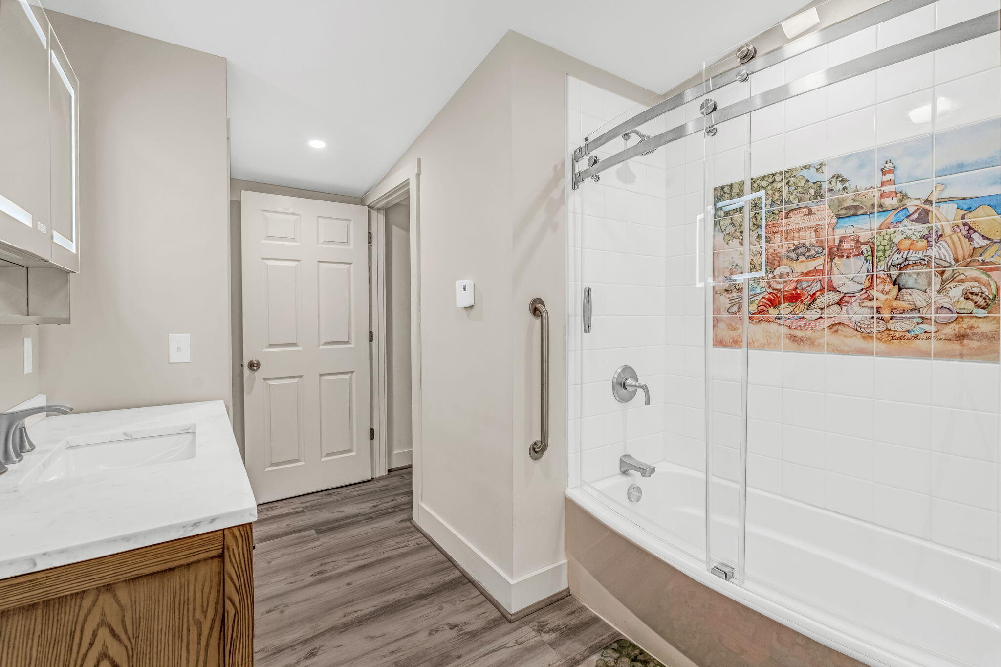 156 Congress Street Belfast, ME 04915 - Photo 37 of 69 2nd Fl Hall Bath