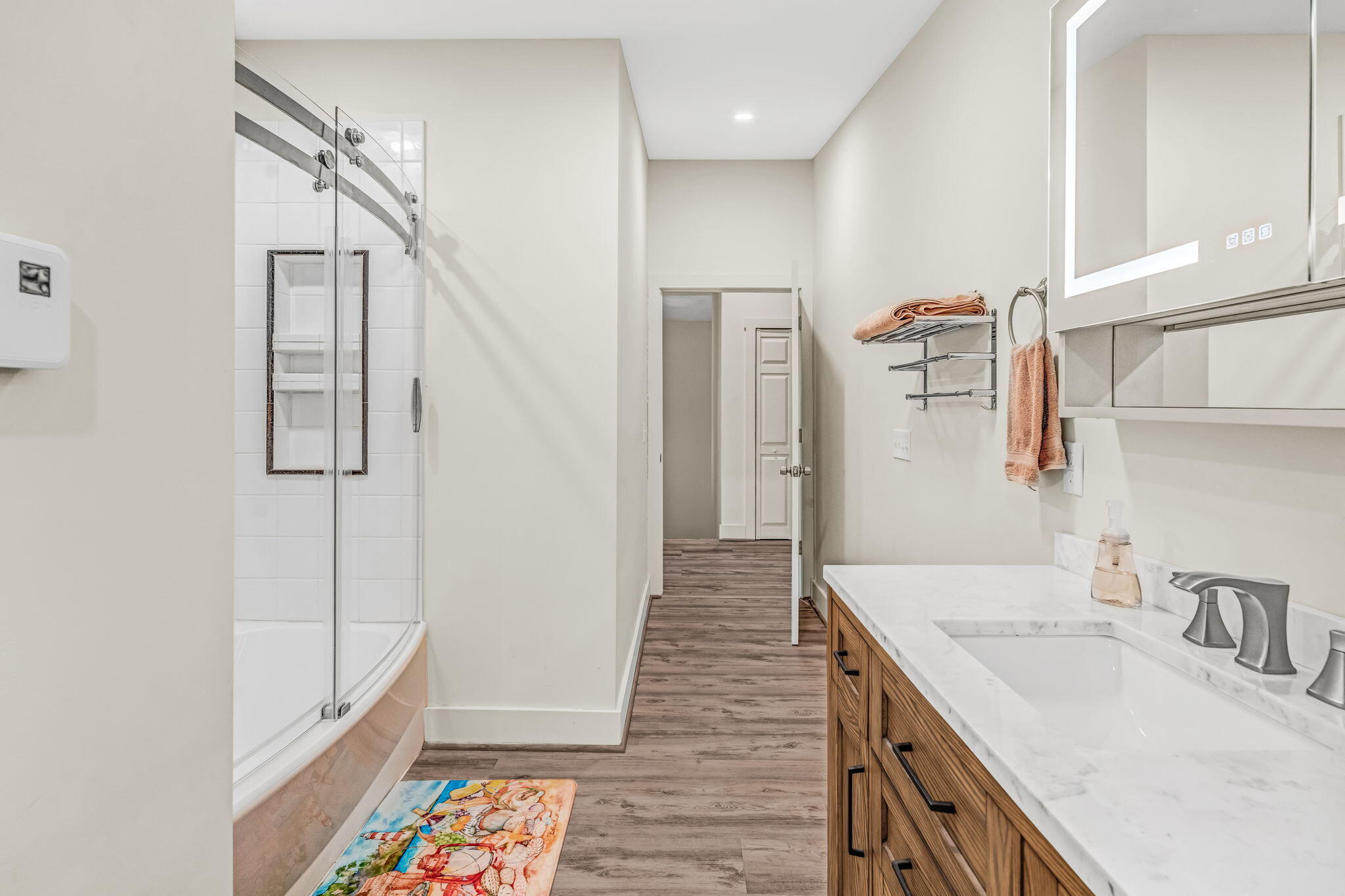 156 Congress Street Belfast, ME 04915 - Photo 38 of 69 2nd Fl Hall Bath