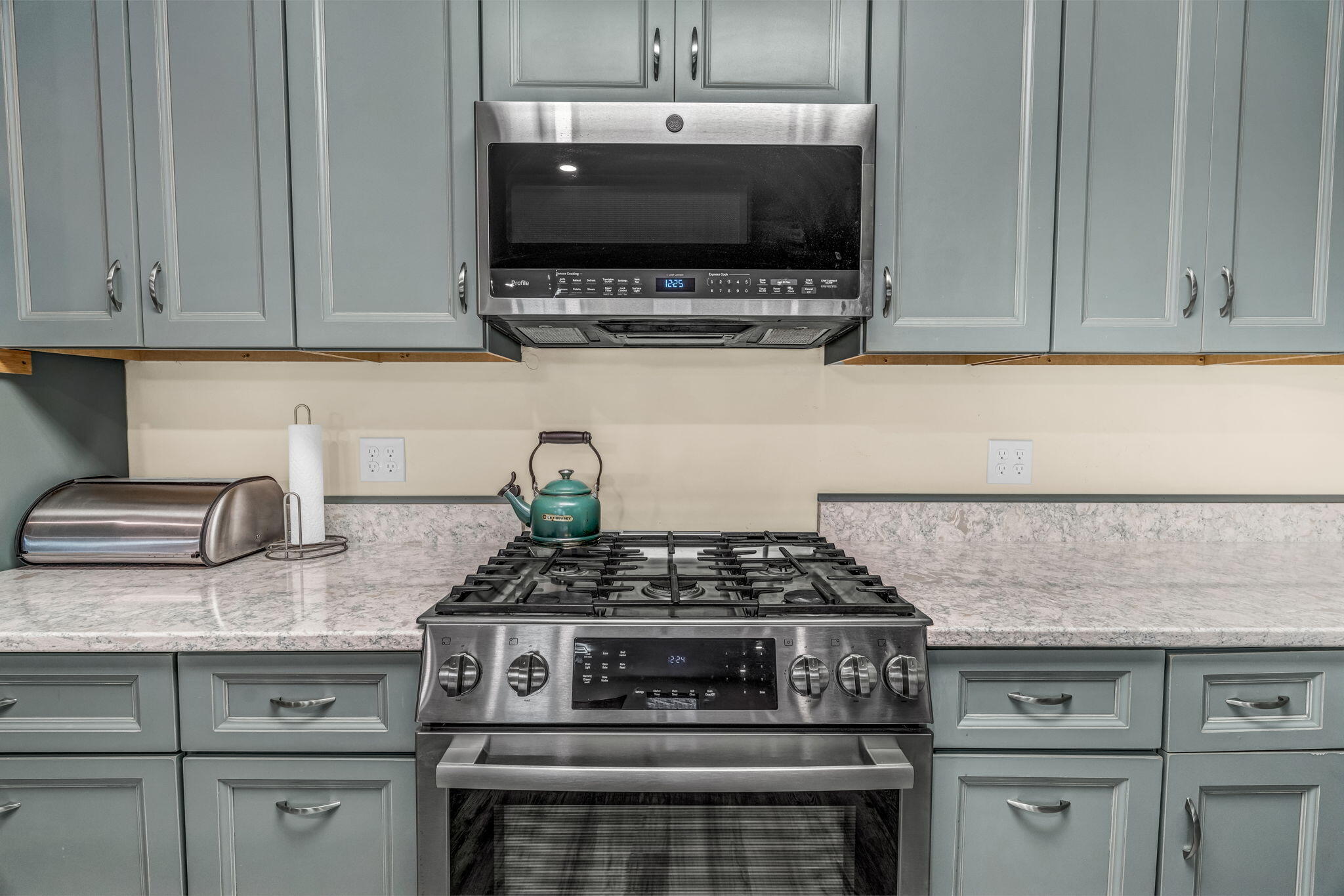 156 Congress Street Belfast, ME 04915 - Photo 5 of 69 Kitchen