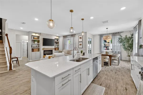 $585,000 | 2341 Sirena Lane, Mount Dora, FL 32757