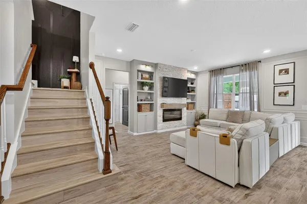 $585,000 | 2341 Sirena Lane, Mount Dora, FL 32757