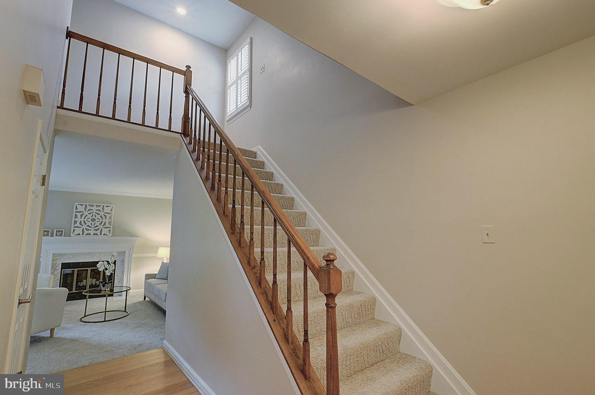 10979 Hickory Ridge Road Columbia, MD 21044 - Photo 5 of 24 Open Light Filled Entrance with Hardwood Flooring