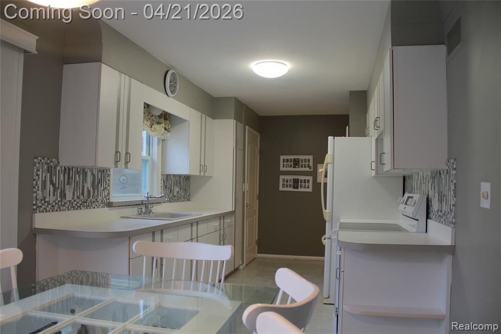 8299 Ridge Road Goodrich, MI 48438 - Photo 12 of 22