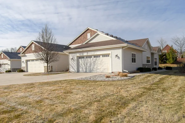 $465,000 | 1145 Black Bear Drive, Mukwonago, WI 53149