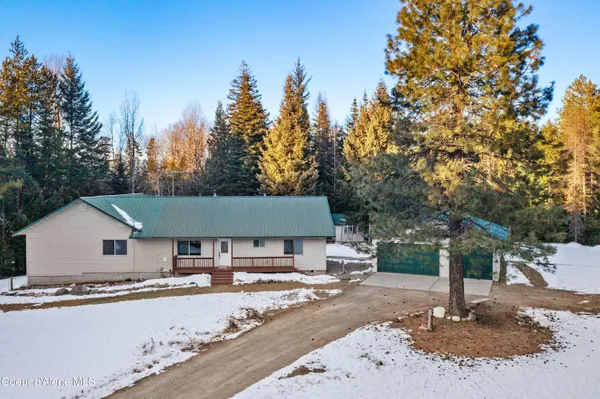 $1,100,000 | 1657 East Dufort Road, Sagle, ID 83860