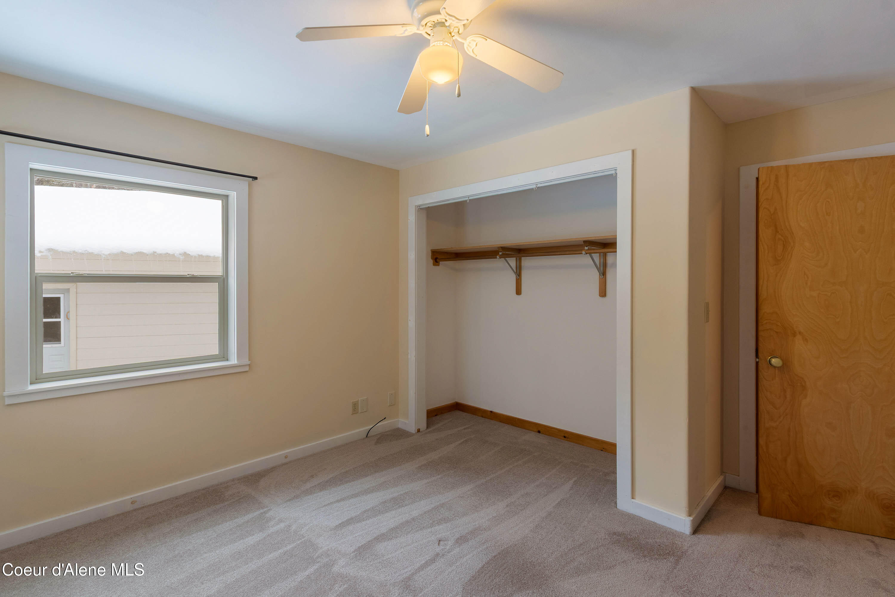 1657 East Dufort Road Sagle, ID 83860 - Photo 17 of 37 bed2