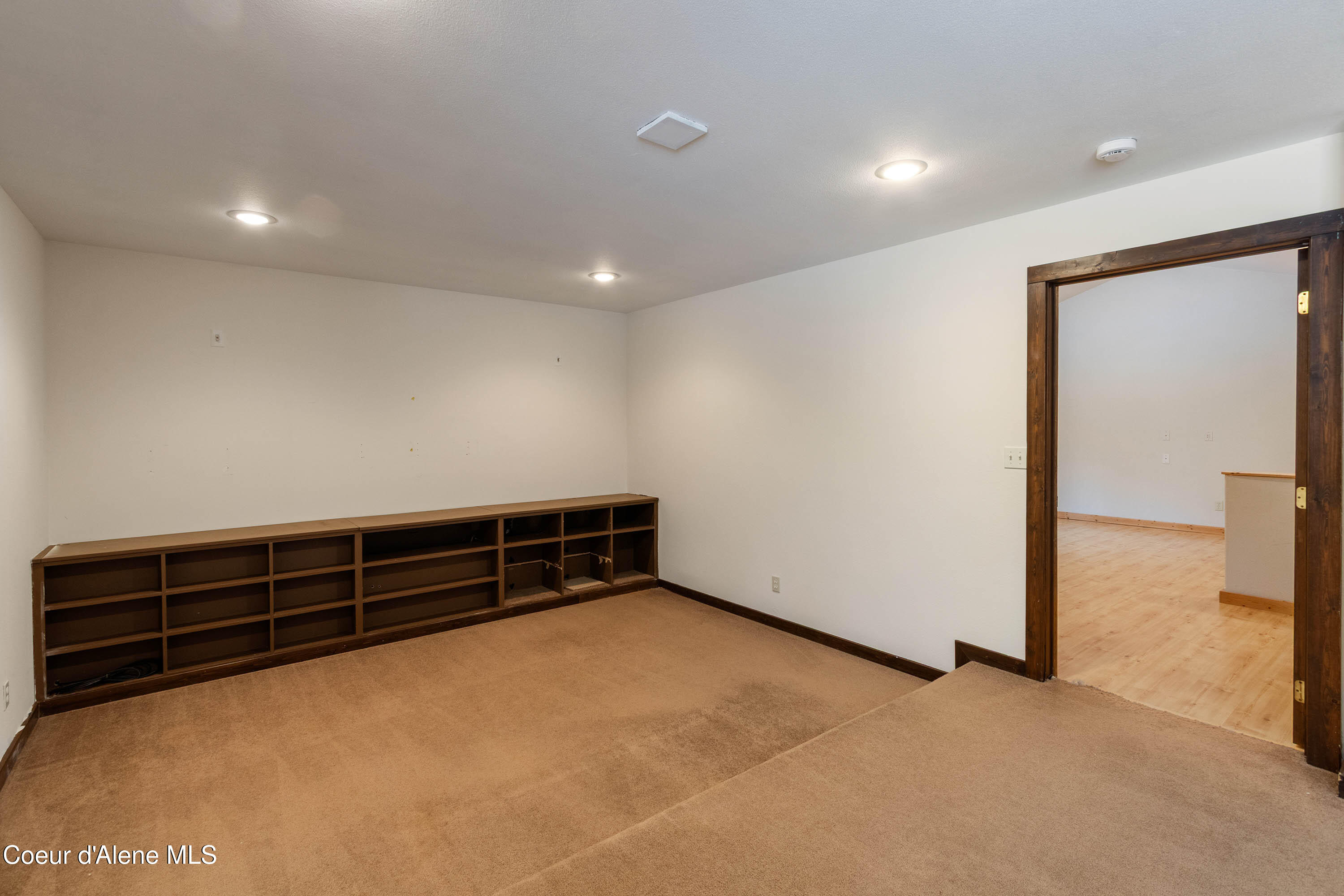 1657 East Dufort Road Sagle, ID 83860 - Photo 9 of 41 1 storage