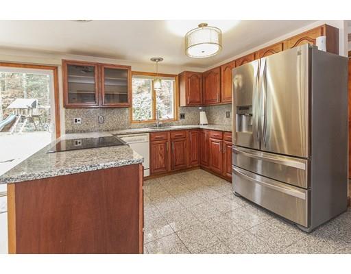 20 Robin Road Norfolk, MA 02056 - Photo 12 of 27 Gallery Image 12