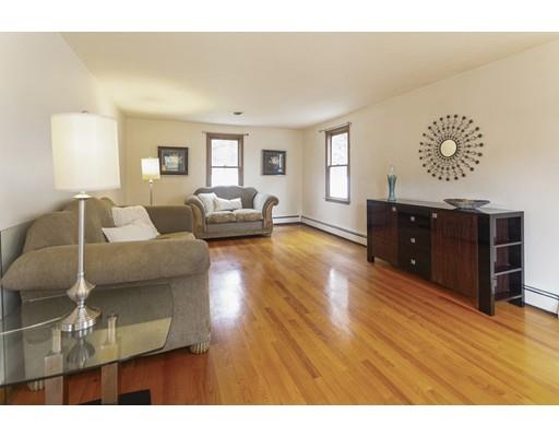 20 Robin Road Norfolk, MA 02056 - Photo 5 of 27 Gallery Image 5