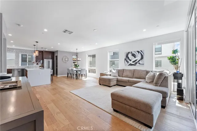 $1,895,000 | 628 Cardiff Reef, Costa Mesa, CA 92627