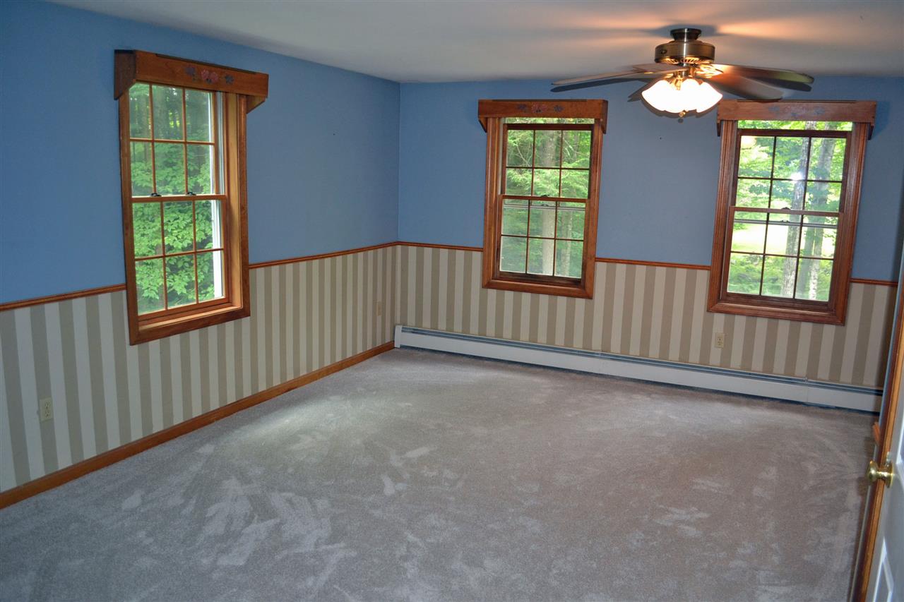 20 Range Road Deerfield, NH 03037 - Photo 13 of 35
