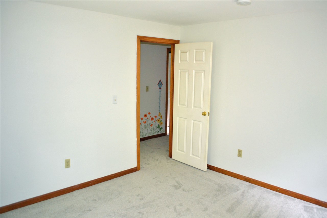 20 Range Road Deerfield, NH 03037 - Photo 17 of 35