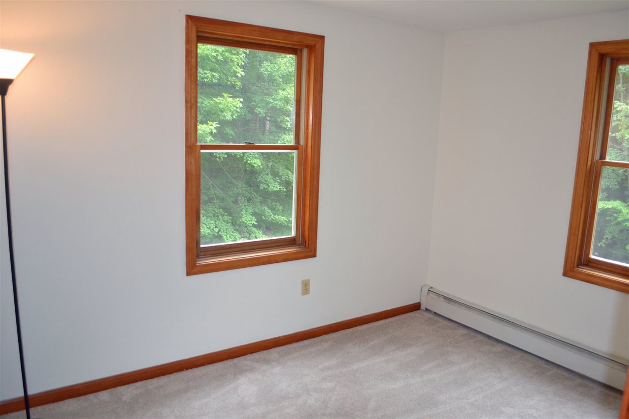20 Range Road Deerfield, NH 03037 - Photo 18 of 35