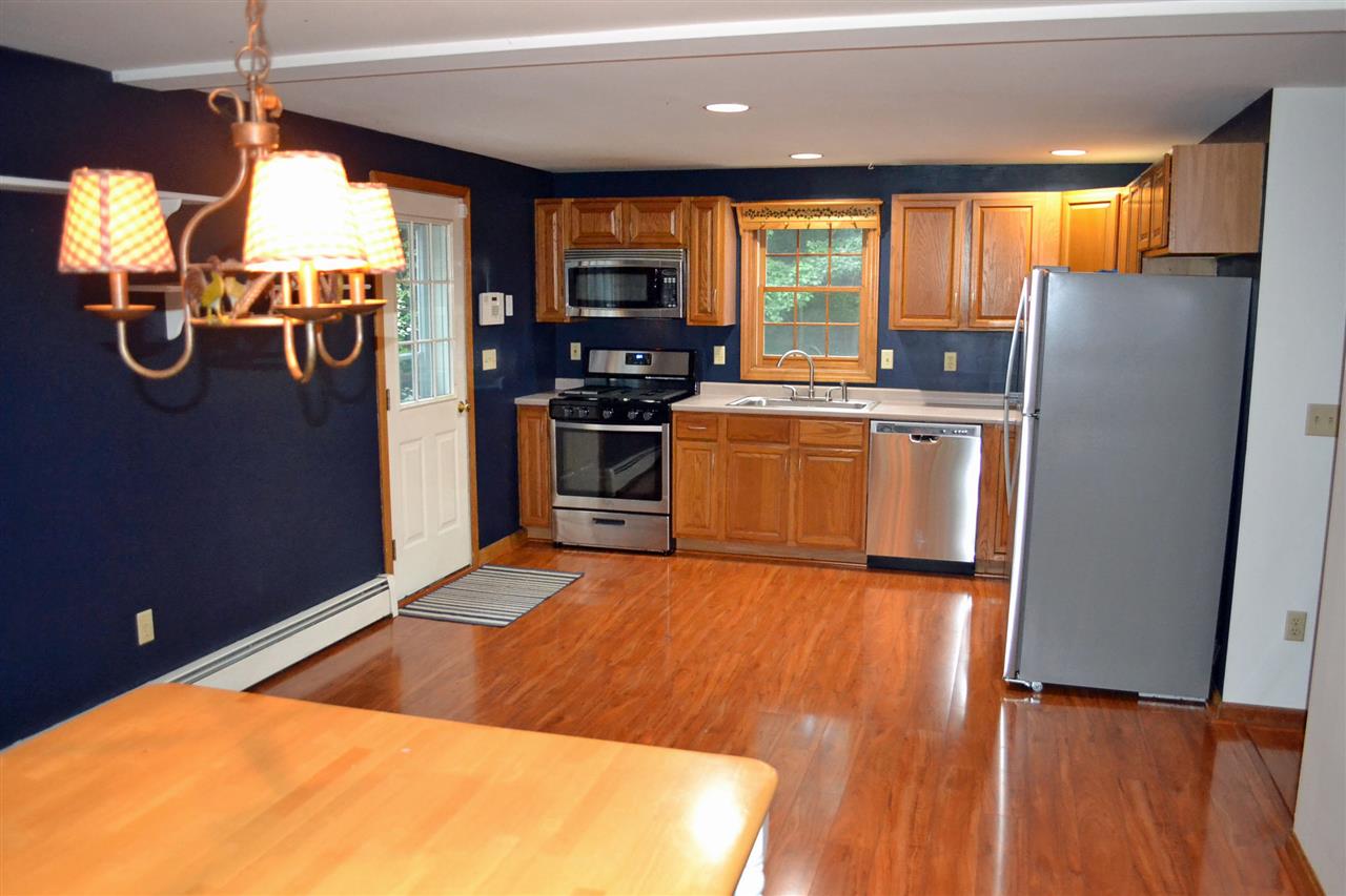20 Range Road Deerfield, NH 03037 - Photo 4 of 35