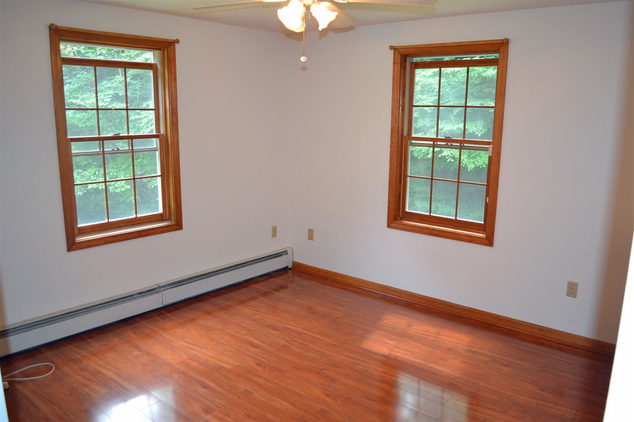 20 Range Road Deerfield, NH 03037 - Photo 10 of 35