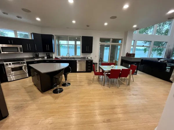 $1,050,000 | 553 Lake Street North, Sauk Centre, MN 56378