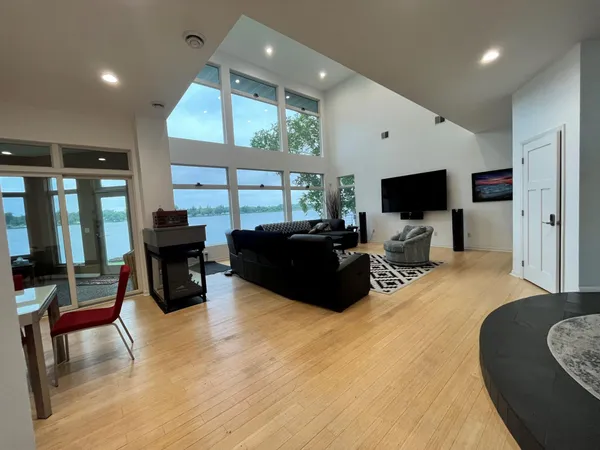 $1,050,000 | 553 Lake Street North, Sauk Centre, MN 56378