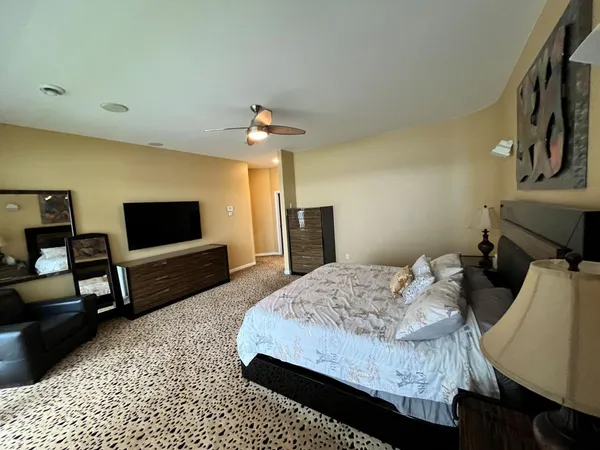 $1,050,000 | 553 Lake Street North, Sauk Centre, MN 56378