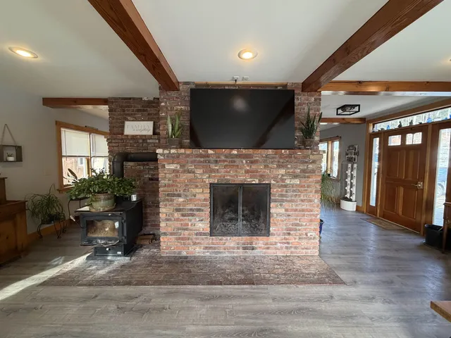 $650,000 | 299 Sunset Lake Road, Brattleboro, VT 05301