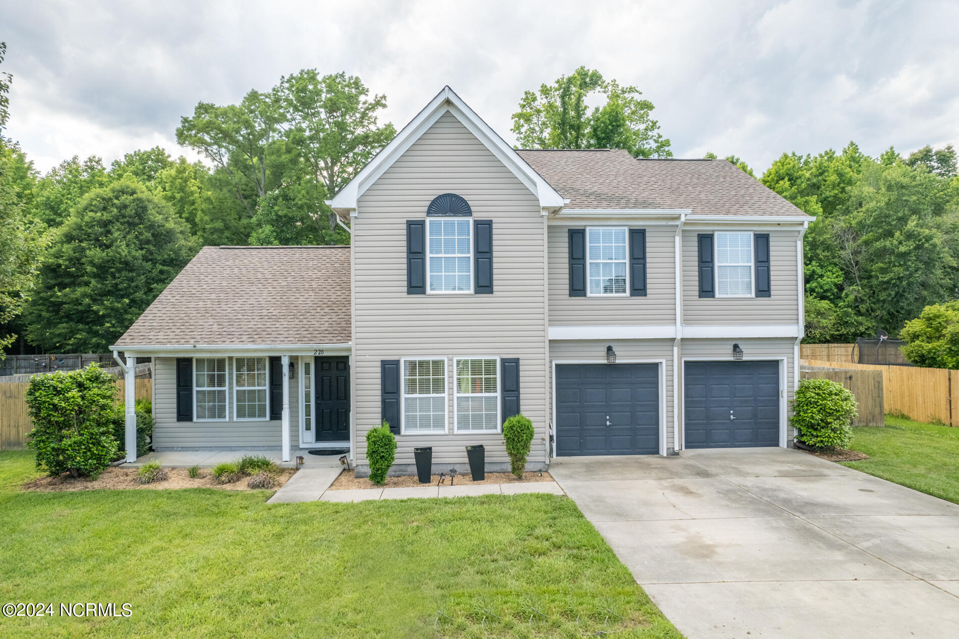 228 Green View Road Moyock, NC 27958 - Photo 2 of 48 Green View Reshoot-37