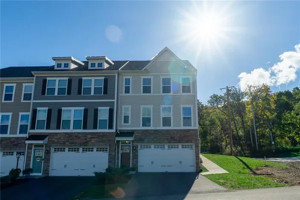 $2,650 | 124 Rivulet Place, Zelienople, PA 16063