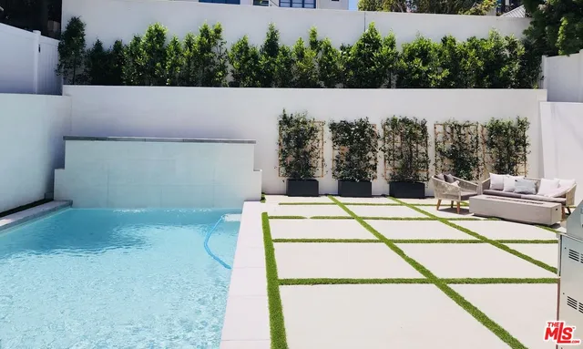 $6,798,988 | 2565 Patricia Avenue, Los Angeles, CA 90064