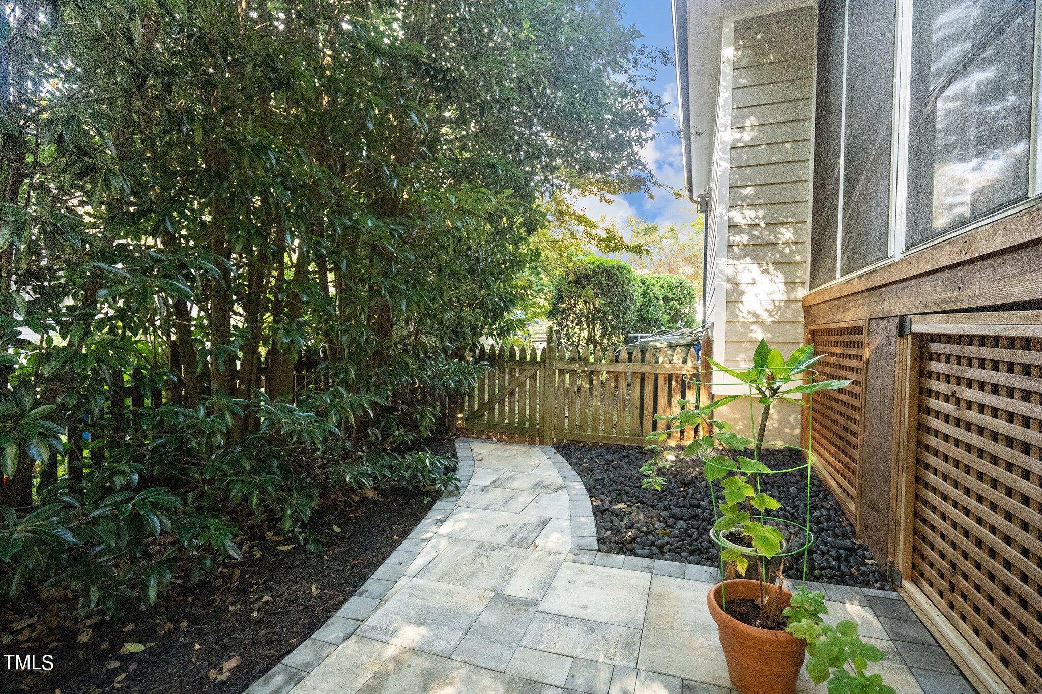 8818 Fidelis Lane Raleigh, NC 27613 - Photo 24 of 78 29-web-or-mls-_NFP1530