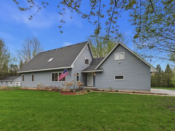 $537,500 | W10446 880th Avenue, River Falls, WI 54022