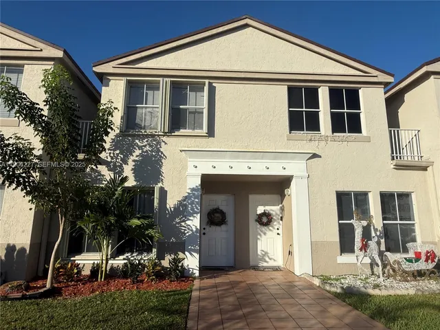 $395,000 | 9203 Fontainebleau Boulevard, Unit 113, Miami, FL 33172