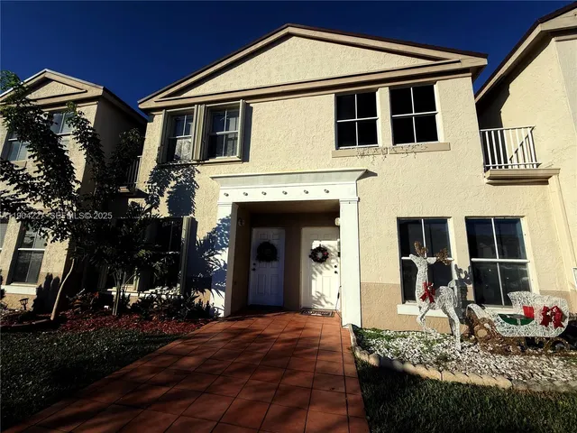 $395,000 | 9203 Fontainebleau Boulevard, Unit 113, Miami, FL 33172