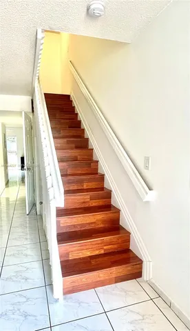 $395,000 | 9203 Fontainebleau Boulevard, Unit 113, Miami, FL 33172